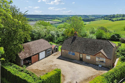 17.4 acres of House with Land for sale in Bledlow-cum-Saunderton