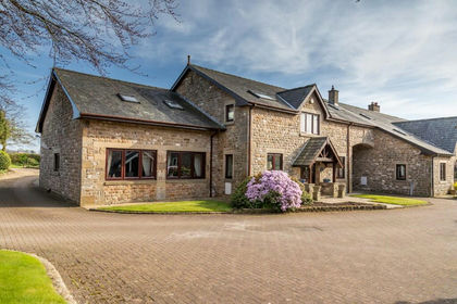 2.8 acres of Cottage for sale in Myerscough and Bilsborrow