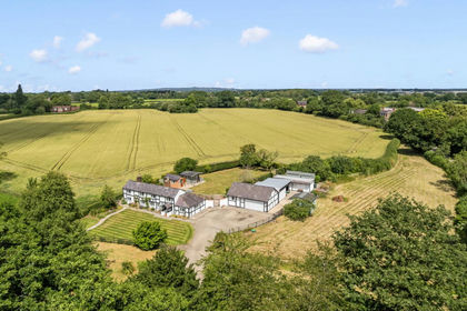 2 acres of House with Land for sale in Spurstow