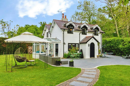 2 acres of House with Land for sale in Netley Marsh