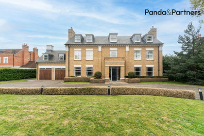 1 acre of Land for sale in Edmonton and Winchmore Hill