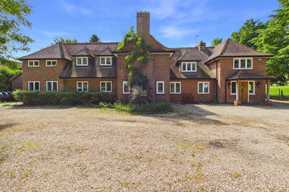 1 acre of Country Home for sale in Bledlow-cum-Saunderton