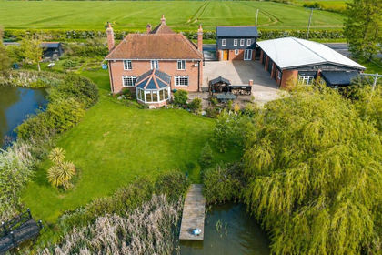 2.5 acres of House with Land for sale in St. Lawrence