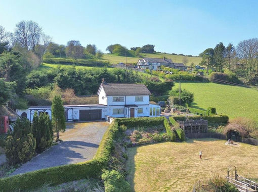 6.8 acres of House with Land for sale in Nercwys