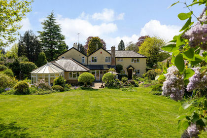 1.4 acres of House with Land for sale in Medstead