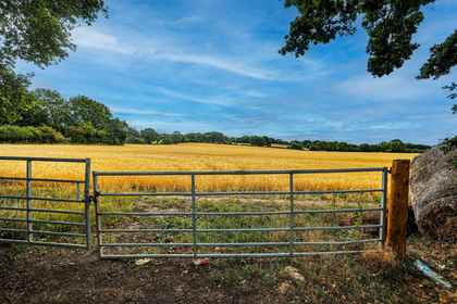 Land for sale in Abbots Langley