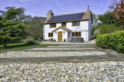 1.2 acres of House with Land for sale in Burgh St. Peter