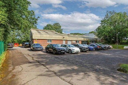 Warehouse for sale in North Horsham