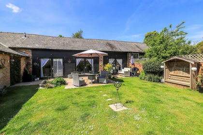 Barn Conversion for sale in Dummer