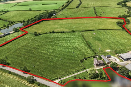 20 acres of House with Land for sale in Twyford and Thorpe