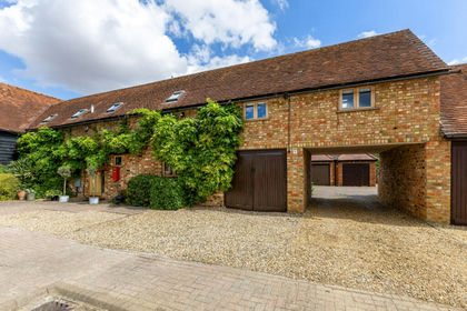 Barn Conversion for sale in Cheddington