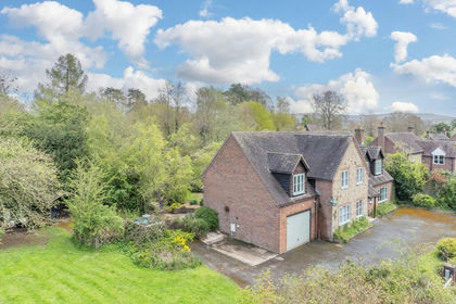 1.6 acres of House with Land for sale in Diddlebury