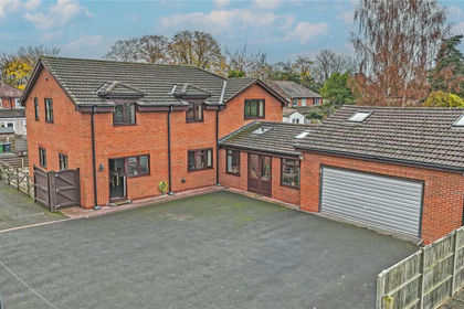 1 acre of House with Land for sale in Nether Whitacre