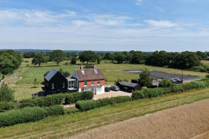 5.8 acres of House with Land for sale in Hurstpierpoint and Sayers Common