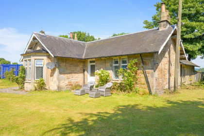 1.2 acres of Cottage for sale in Glenrothes and Mid Fife