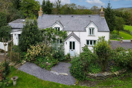 10 acres of House with Land for sale in New Moat