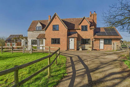 7 acres of Agricultural Land for sale in Holdfast