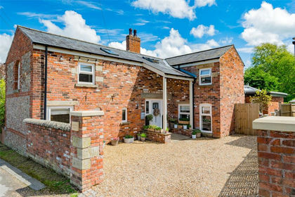 Barn Conversion for sale in Stalmine-with-Staynall