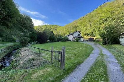 6.7 acres of House with Land for sale in Llanddowror