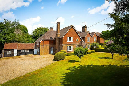 7 acres of Equestrian property for sale in Albury