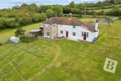 1.8 acres of Farmhouse for sale in Hornchurch and Upminster