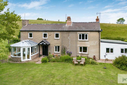1.5 acres of Cottage for sale in Bacton