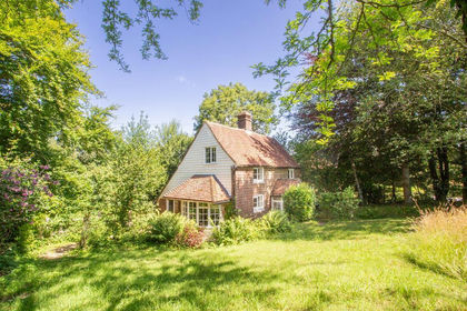 1 acre of Cottage for sale in Dallington