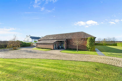 Barn Conversion for sale in Ince Blundell