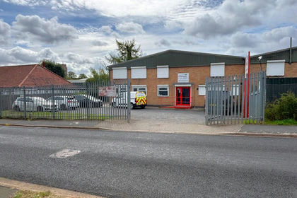 Warehouse for sale in Grantham