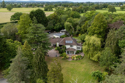2.8 acres of House with Land for sale in Marchwiel
