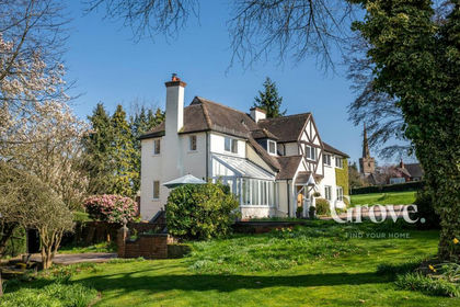 1.5 acres of Cottage for sale in Belbroughton