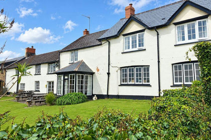 Pub for sale in Brompton Regis