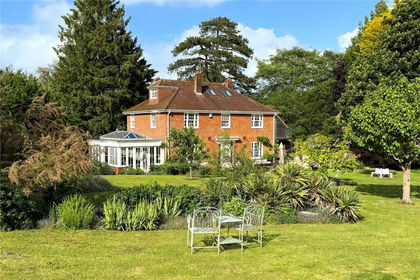 1.7 acres of House with Land for sale in Rockbourne