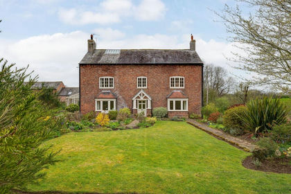 1.5 acres of Farmhouse for sale in Kelsall