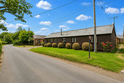 Barn Conversion for sale in Bovingdon