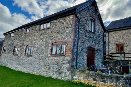 Barn Conversion for sale in Llangollen