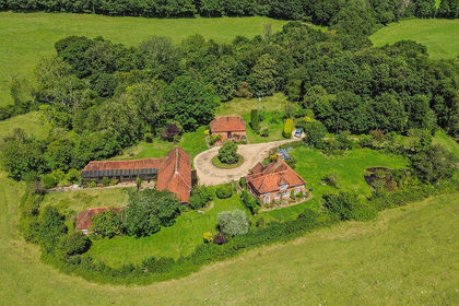 5.3 acres of Farmhouse for sale in Ashurst