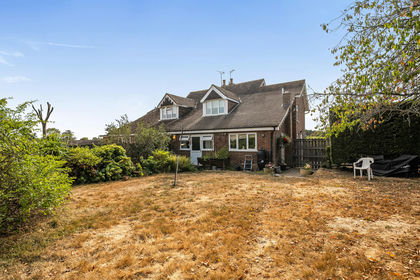 2 acres of House with Land for sale in East Peckham