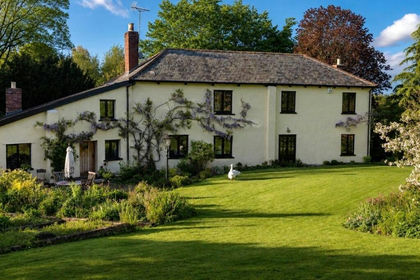 1.4 acres of Cottage for sale in Shillingford St. George