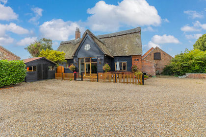 Barn Conversion for sale in Ormesby St. Margaret with Scratby