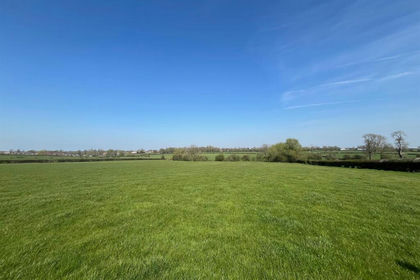 6.3 acres of Farmland for sale in Willoughby on the Wolds