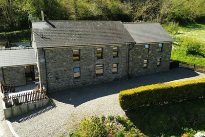 7.5 acres of Smallholding for sale in Llanwenog