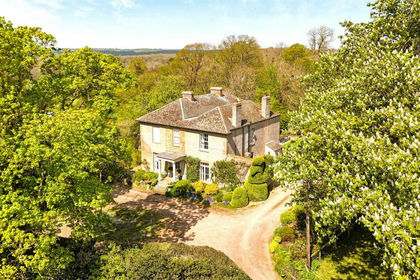 1.5 acres of House with Land for sale in Uppingham