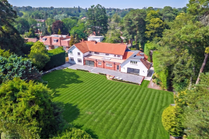 1 acre of House with Land for sale in Sunningdale
