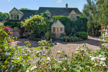 2 acres of House with Land for sale in Hailey