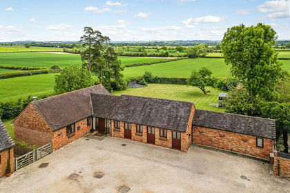 Barn Conversion for sale in Bishop's Itchington