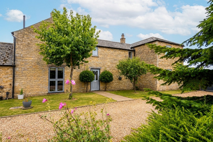 Barn Conversion for sale in Uffington