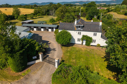 1.4 acres of House with Land for sale in Upton-upon-Severn