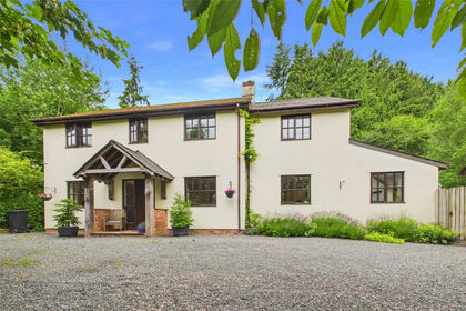1 acre of Cottage for sale in Walford