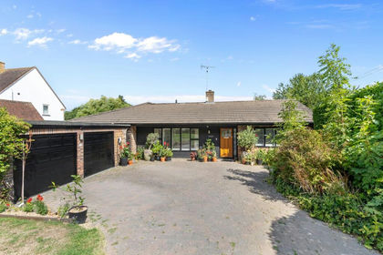 1 acre of House with Land for sale in Kingston near Lewes